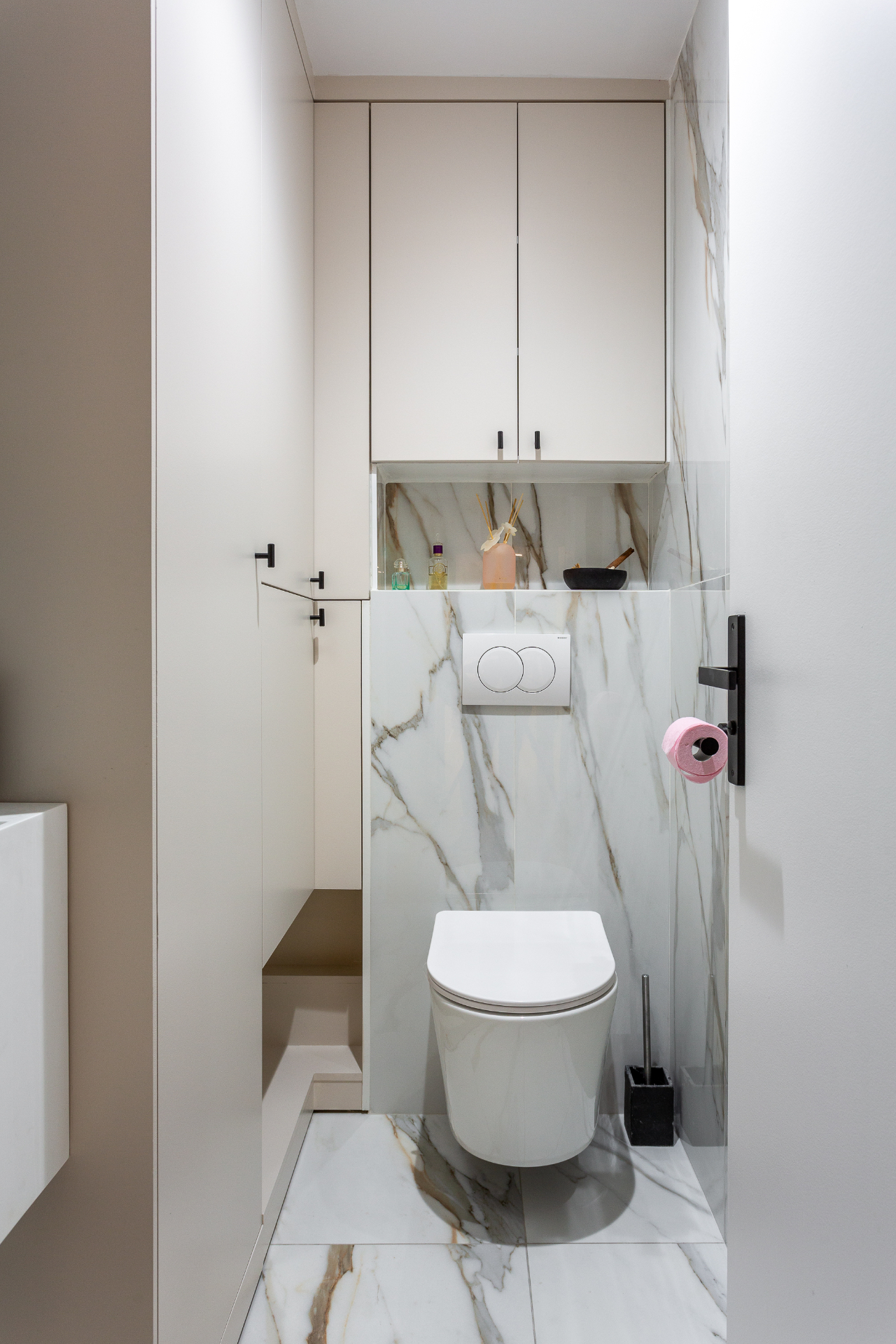Rénovation WC Paris 12ème — Design contemporain en Onyx Blue