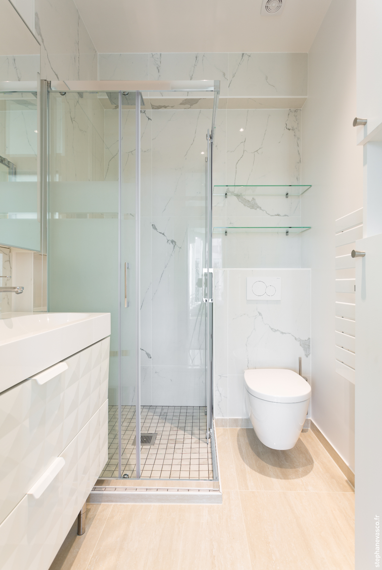 Rénovation salle de bain Paris 8ème — Rafraîchissement locatif avec douche à l'italienne